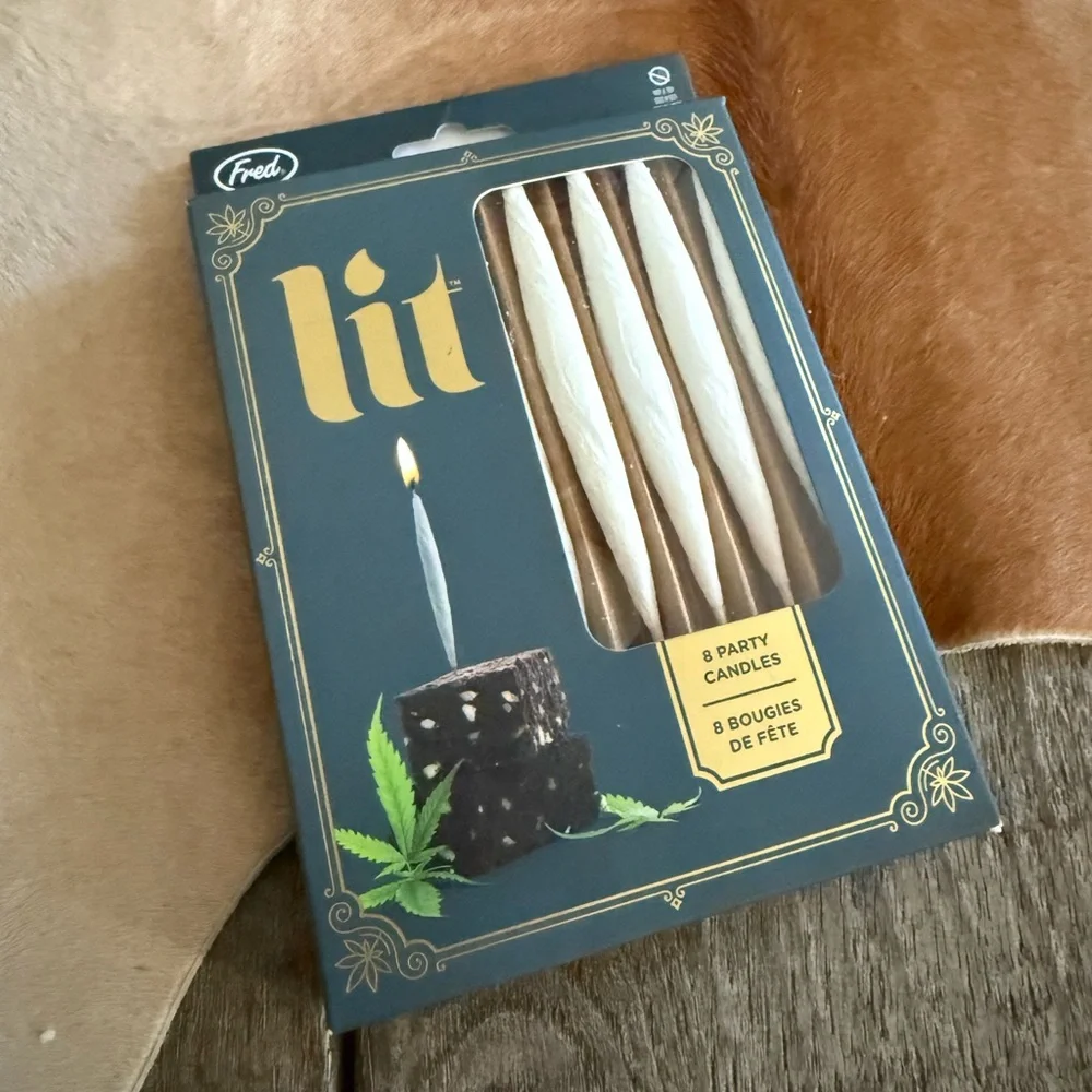 Brand NWT NIB Fred Lit Party Candles - White